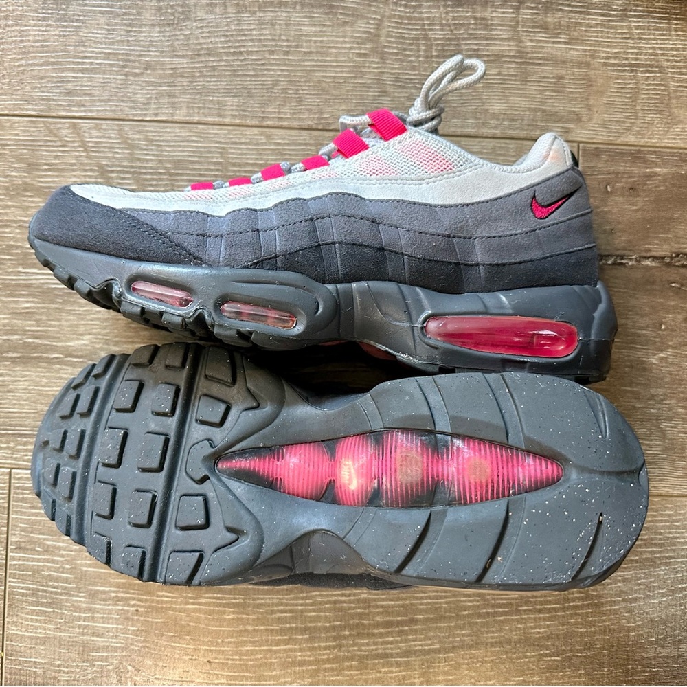 *SOLD*Nike Air Max 95 (Women’s Size 10) - Picture 6 of 8